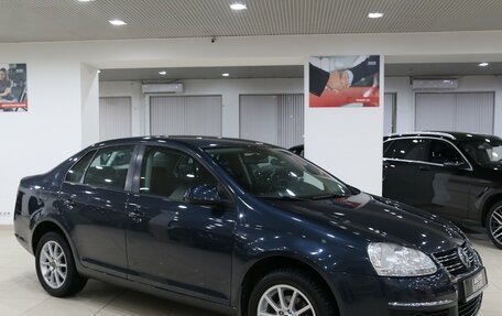 Volkswagen Jetta VI, 2010 год, 549 000 рублей, 3 фотография