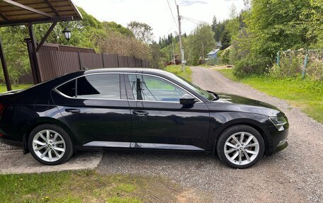 Skoda Superb III рестайлинг, 2019 год, 3 200 000 рублей, 5 фотография