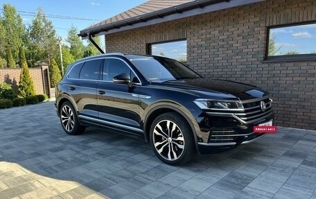 Volkswagen Touareg III, 2018 год, 4 749 000 рублей, 2 фотография