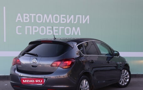 Opel Astra J, 2011 год, 650 000 рублей, 2 фотография