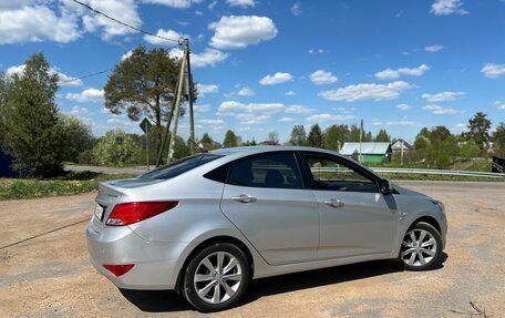 Hyundai Solaris II рестайлинг, 2014 год, 1 000 000 рублей, 2 фотография