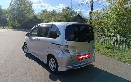 Honda Freed I, 2014 год, 1 030 000 рублей, 4 фотография