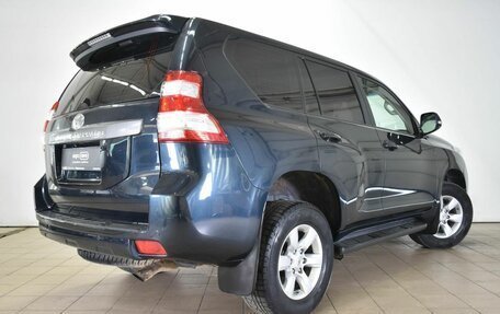 Toyota Land Cruiser Prado 150 рестайлинг 2, 2014 год, 3 650 000 рублей, 3 фотография