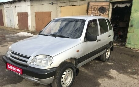 Chevrolet Niva I рестайлинг, 2003 год, 249 000 рублей, 3 фотография