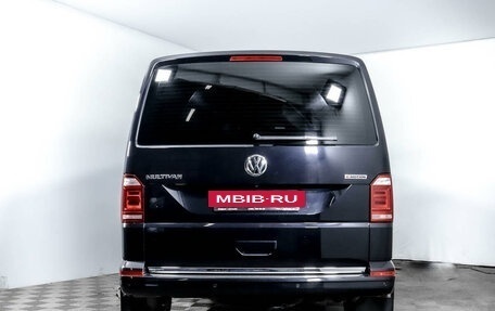 Volkswagen Multivan T6 рестайлинг, 2018 год, 4 448 000 рублей, 5 фотография