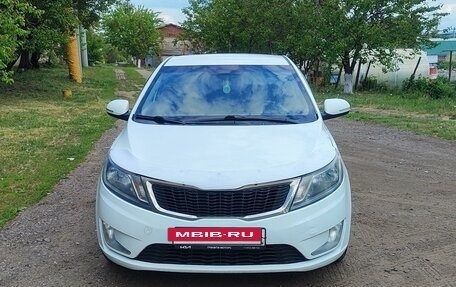 KIA Rio III рестайлинг, 2014 год, 880 000 рублей, 4 фотография