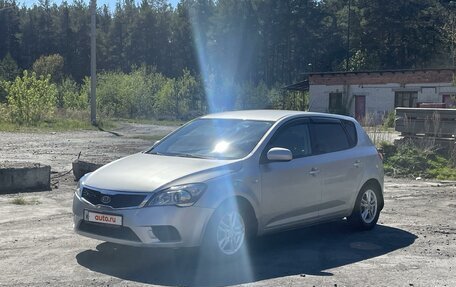 KIA cee'd I рестайлинг, 2010 год, 639 000 рублей, 2 фотография