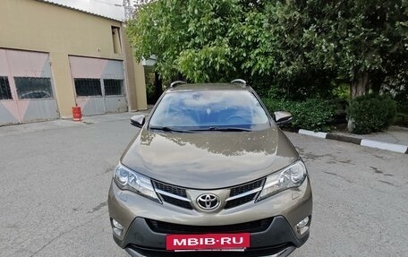 Toyota RAV4, 2014 год, 2 650 000 рублей, 2 фотография