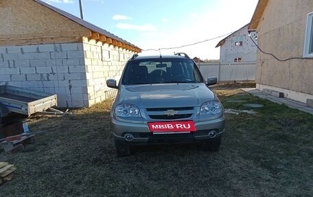 Chevrolet Niva I рестайлинг, 2014 год, 750 000 рублей, 3 фотография