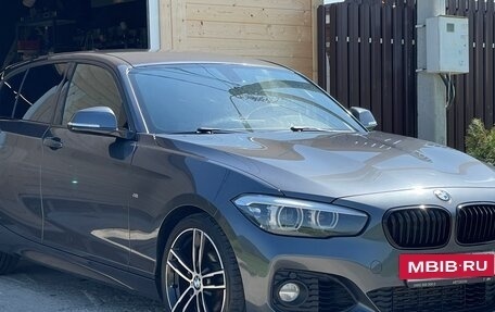 BMW 1 серия, 2018 год, 2 700 000 рублей, 2 фотография