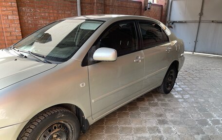 Toyota Corolla, 2004 год, 700 000 рублей, 3 фотография