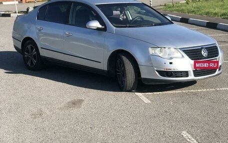 Volkswagen Passat B6, 2005 год, 595 000 рублей, 2 фотография