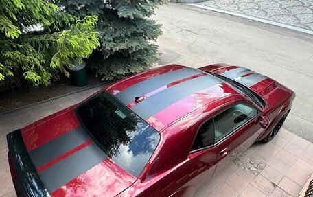 Dodge Challenger III рестайлинг 2, 2018 год, 7 999 999 рублей, 6 фотография