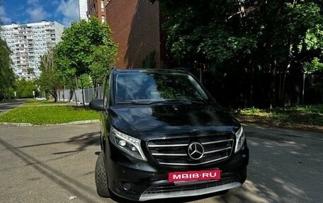 Mercedes-Benz Vito, 2017 год, 3 200 000 рублей, 2 фотография