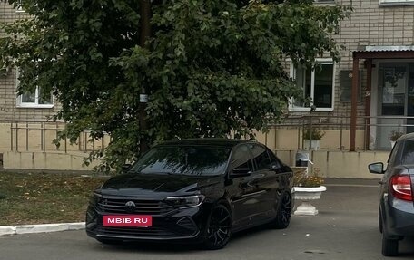 Volkswagen Polo VI (EU Market), 2020 год, 1 600 000 рублей, 2 фотография