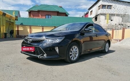 Toyota Camry, 2017 год, 1 799 000 рублей, 3 фотография