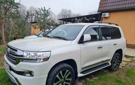 Toyota Land Cruiser 200, 2017 год, 7 100 006 рублей, 3 фотография