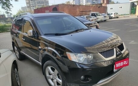 Mitsubishi Outlander III рестайлинг 3, 2008 год, 1 350 000 рублей, 2 фотография