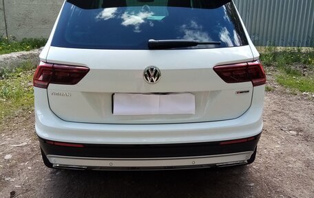 Volkswagen Tiguan II, 2019 год, 4 000 000 рублей, 2 фотография