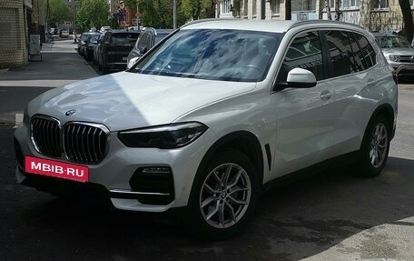 BMW X5, 2019 год, 6 200 000 рублей, 2 фотография