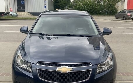 Chevrolet Cruze II, 2011 год, 980 000 рублей, 3 фотография