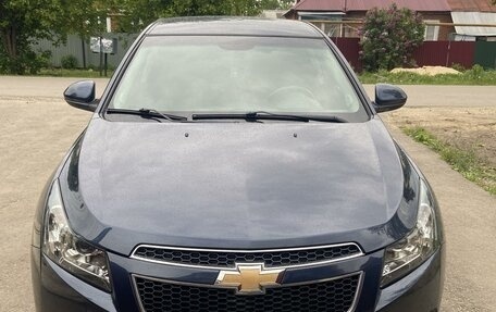 Chevrolet Cruze II, 2011 год, 980 000 рублей, 4 фотография