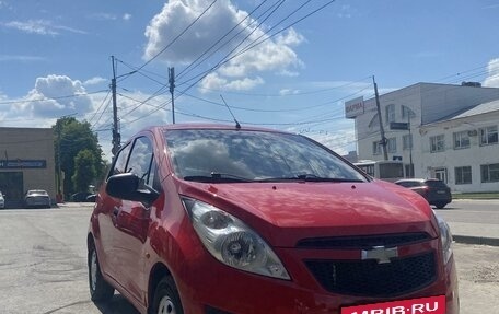 Chevrolet Spark III, 2011 год, 560 000 рублей, 2 фотография