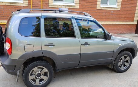 Chevrolet Niva I рестайлинг, 2019 год, 1 075 000 рублей, 2 фотография