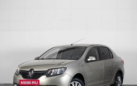 Renault Logan II, 2017 год, 799 000 рублей, 2 фотография