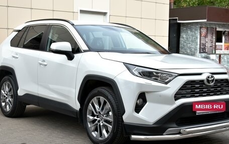 Toyota RAV4, 2020 год, 4 595 000 рублей, 10 фотография