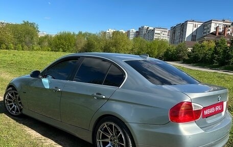 BMW 3 серия, 2005 год, 1 150 000 рублей, 3 фотография