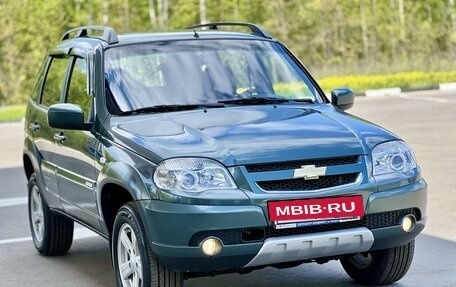 Chevrolet Niva I рестайлинг, 2013 год, 775 000 рублей, 4 фотография