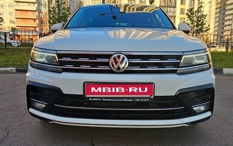 Volkswagen Tiguan II, 2018 год, 3 390 000 рублей, 2 фотография