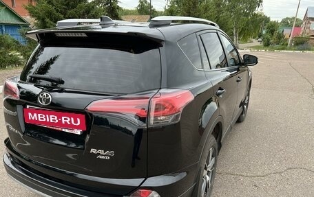 Toyota RAV4, 2018 год, 2 900 000 рублей, 4 фотография