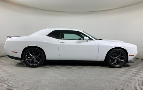 Dodge Challenger III рестайлинг 2, 2019 год, 3 910 000 рублей, 4 фотография