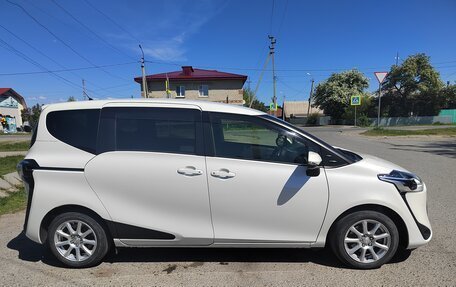 Toyota Sienta II, 2019 год, 1 600 000 рублей, 5 фотография