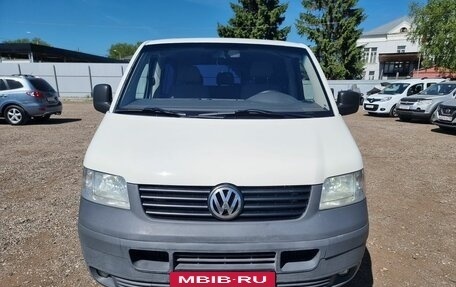 Volkswagen Caravelle T5, 2007 год, 1 499 000 рублей, 5 фотография