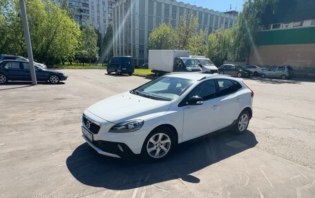 Volvo V40 Cross Country I, 2017 год, 1 999 999 рублей, 2 фотография