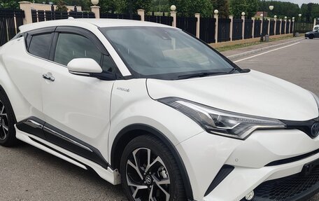 Toyota C-HR I рестайлинг, 2018 год, 1 980 000 рублей, 3 фотография