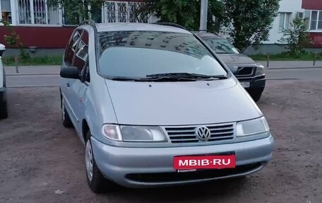 Volkswagen Sharan I рестайлинг, 1996 год, 355 000 рублей, 2 фотография