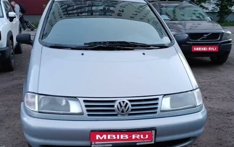 Volkswagen Sharan I рестайлинг, 1996 год, 355 000 рублей, 3 фотография