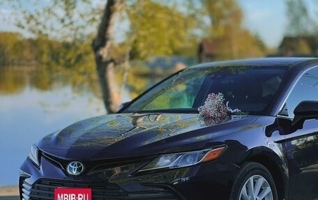 Toyota Camry, 2020 год, 3 000 000 рублей, 4 фотография