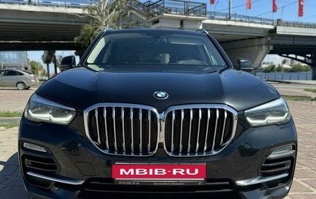 BMW X5, 2019 год, 6 400 000 рублей, 2 фотография