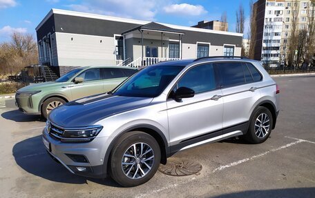 Volkswagen Tiguan II, 2020 год, 3 200 000 рублей, 1 фотография