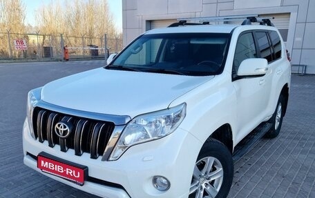 Toyota Land Cruiser Prado 150 рестайлинг 2, 2016 год, 4 150 000 рублей, 1 фотография