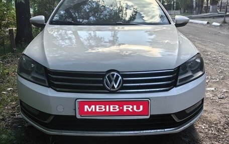 Volkswagen Passat B7, 2011 год, 820 000 рублей, 1 фотография