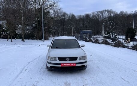 Volkswagen Passat B5+ рестайлинг, 1997 год, 360 000 рублей, 1 фотография