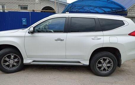 Mitsubishi Pajero Sport III рестайлинг, 2019 год, 6 000 000 рублей, 3 фотография