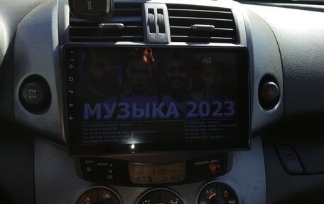 Toyota RAV4, 2011 год, 1 800 000 рублей, 1 фотография