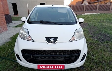 Peugeot 107 I рестайлинг, 2011 год, 460 000 рублей, 1 фотография